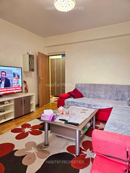 Sector 5, parc Pecineaga Apartament 3 camere centrala proprie, decomandat,
